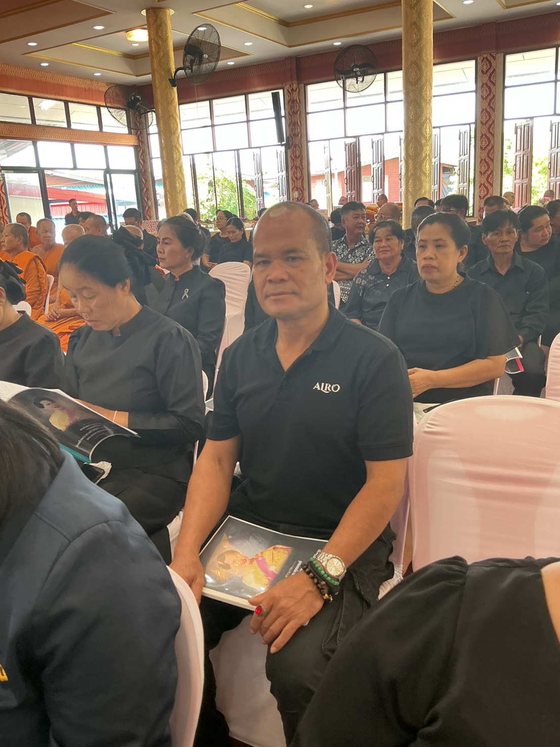 title - วันที่ 26 มิถุนายน 2569 เวลา 15.00 น. นายวิทูล ประดิษฐบุญ ปฏิรูปที่ดินจังหวัดปราจีนบุรี มอบหมายให้ ข้าราชการ และเจ้าหน้าที่ ส.ป.ก.ปราจีนบุรี ร่วมพิธีสวดพระพุทธมนต์ และเจริญจิตภาวนา เพื่อน้อมอุทิศถวายเป็นพระราชกุศลแด่ สมเด็จพระนางเจ้าสิริกิติ์  พระบรมราชินีนาถ พระบรมราชชนนีพันปีหลวง และถวายเป็นพระกุศลแด่ สมเด็จพระเจ้าลูกเธอ เจ้าฟ้าพัชรกิติยาภา นเรนทิราเทพยวดี กรมหลวงราชสาริณีสิริพัชร มหาวัชรราชธิดา